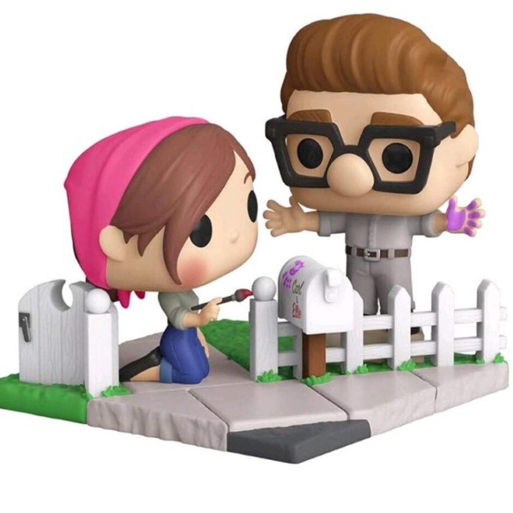 New Funko Pop Carl & Ellie Mailbox Moment Figures (2020 Convention Exclusive)